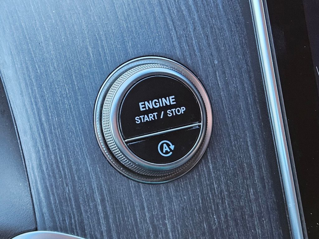 2025 Mercedes-Benz GLC AMG GLC43 - Photo 20