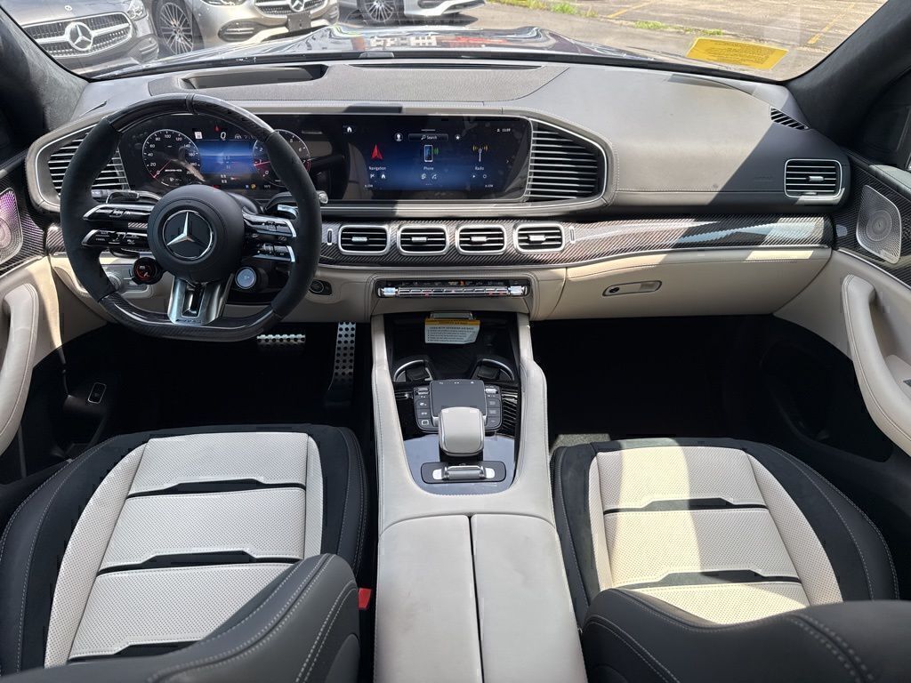 2025 Mercedes-Benz GLS AMG GLS 63 - Photo 24