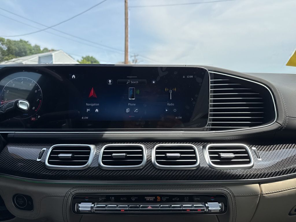 2025 Mercedes-Benz GLS AMG GLS 63 - Photo 26