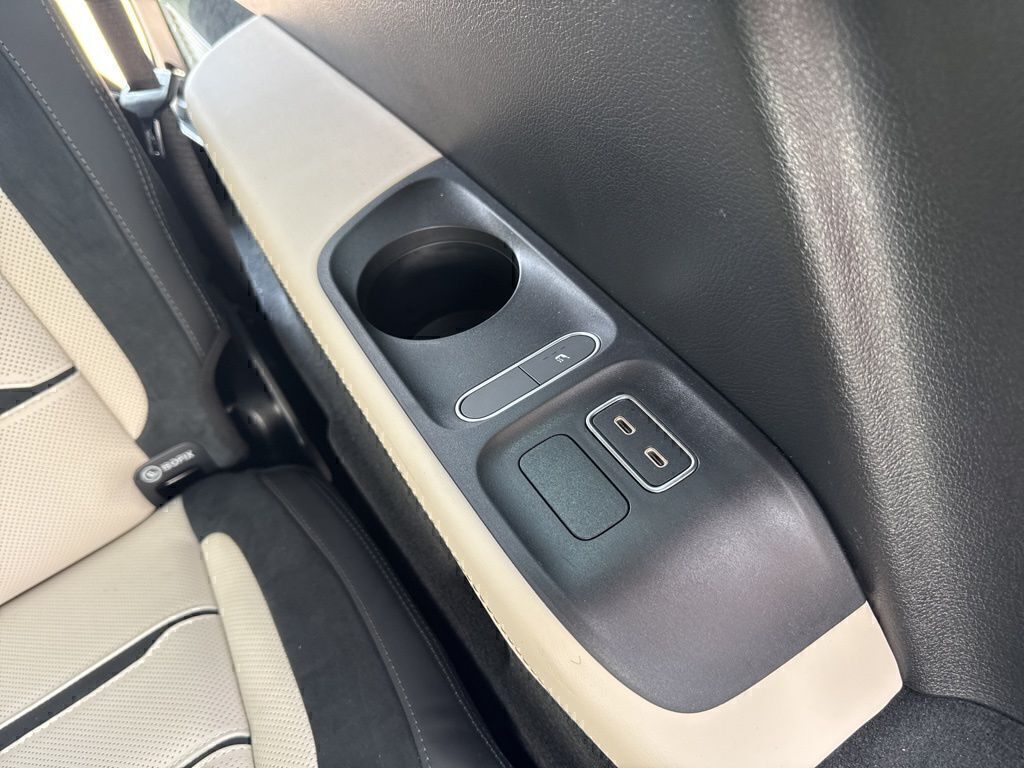 2025 Mercedes-Benz GLS AMG GLS 63 - Photo 22