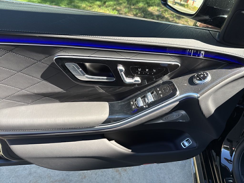 2025 Mercedes-Benz S-Class S 580 - Photo 16