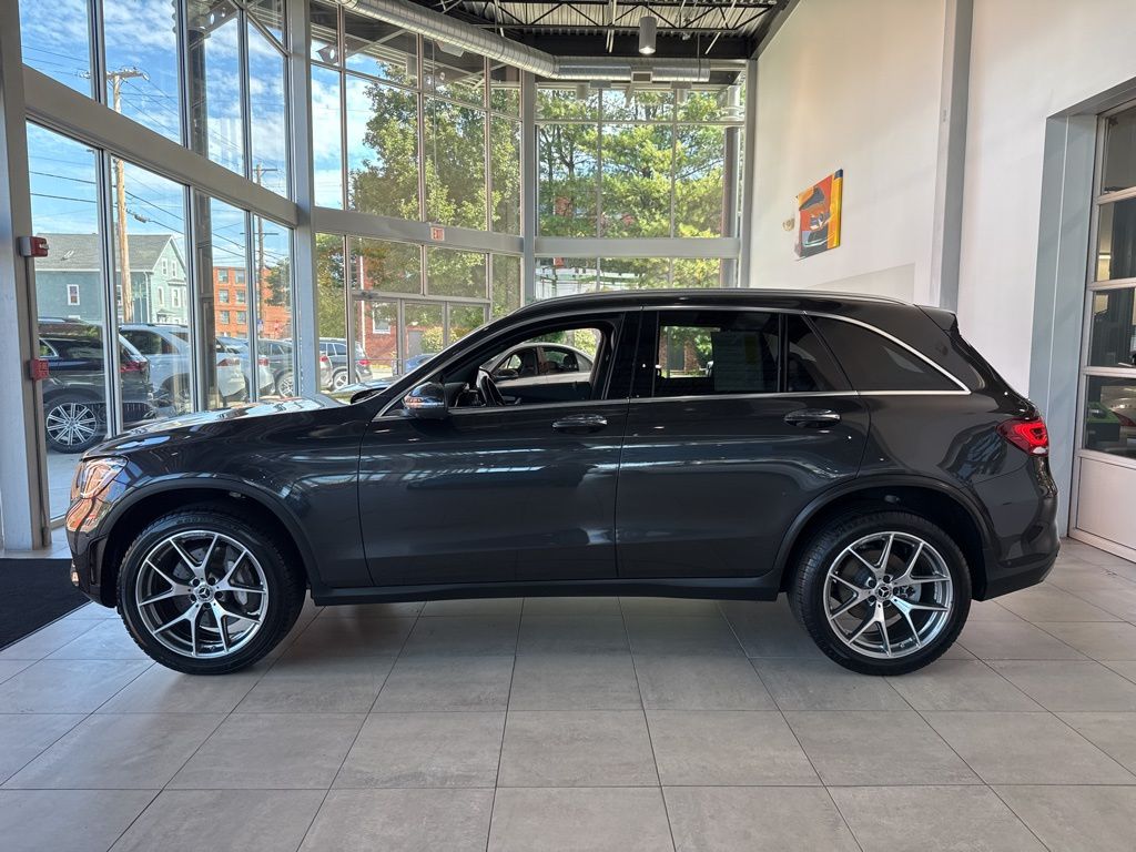 2022 Mercedes Benz GLC 300 4MATIC photo 2