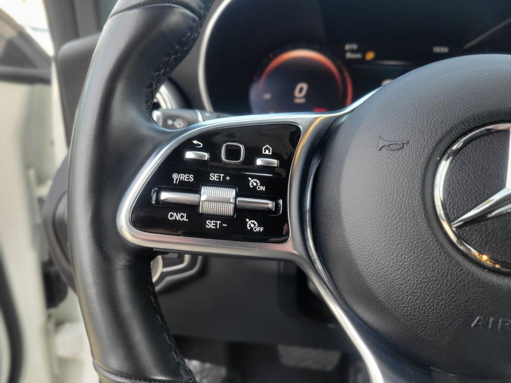 2022 Mercedes-Benz GLC GLC300 - Photo 26