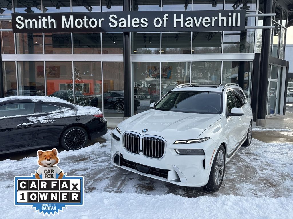 2024 BMW X7 40i's photo