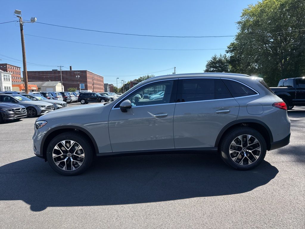 2026 Mercedes Benz GLC 350e 4MATIC photo 4