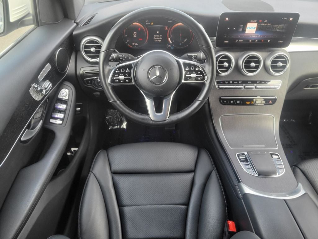 2022 Mercedes-Benz GLC GLC300 - Photo 11