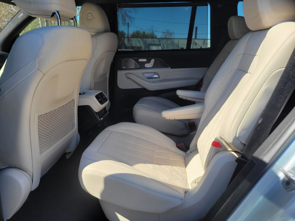 2026 Mercedes-Benz GLS AMG GLS 63 - Photo 14