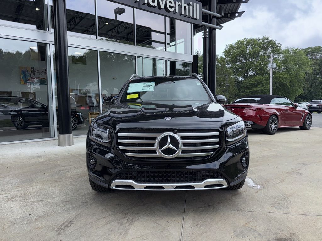 2025 Mercedes Benz GLB 250 4MATIC photo 3
