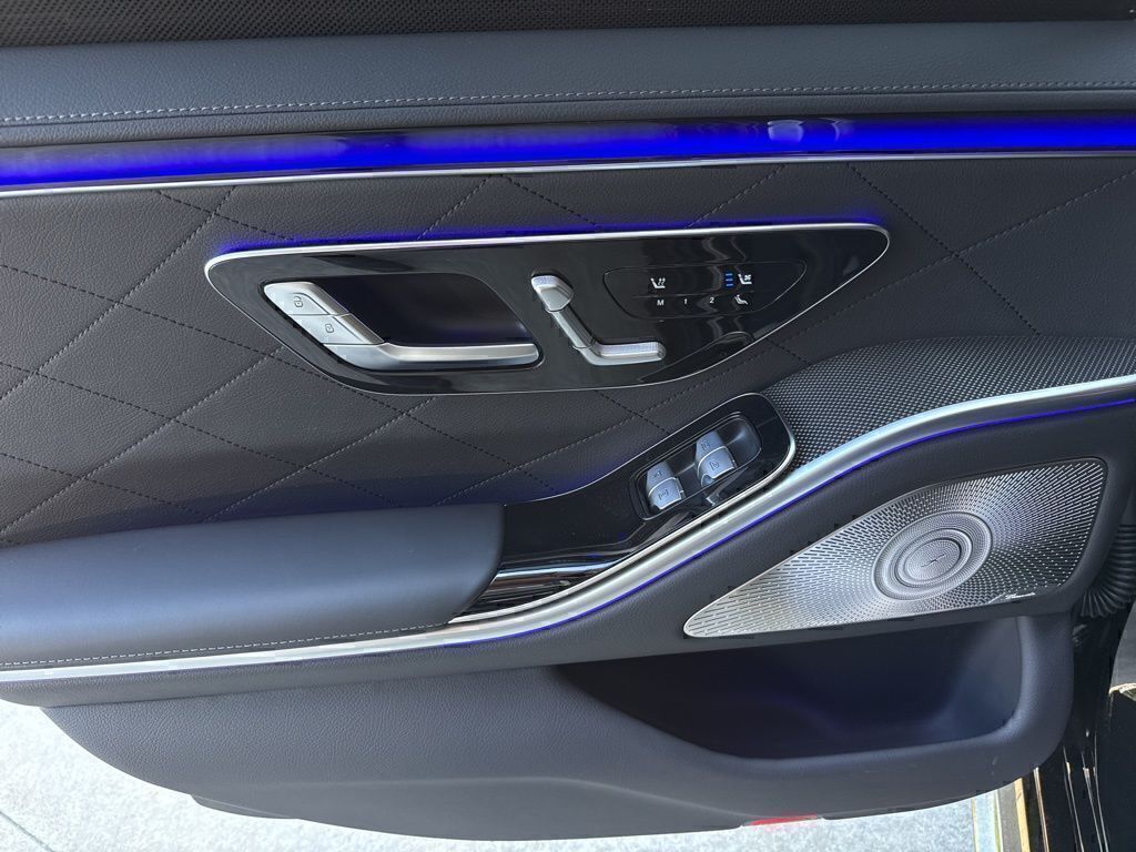 2025 Mercedes-Benz S-Class S 580 - Photo 25