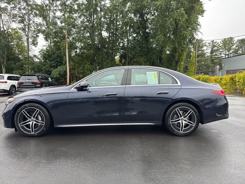 2025 Mercedes Benz E 350 4MATIC photo 4