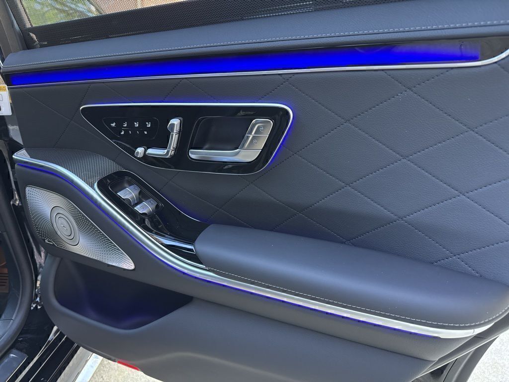 2025 Mercedes-Benz S-Class S 580 - Photo 32