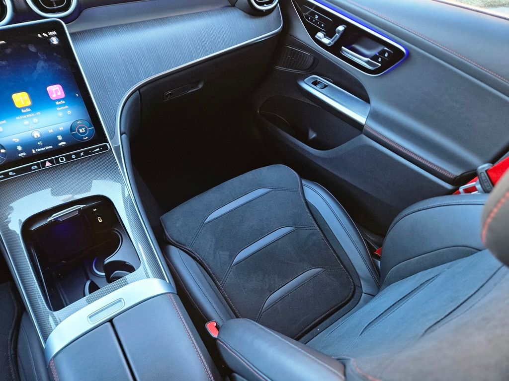2025 Mercedes-Benz GLC AMG GLC43 - Photo 13