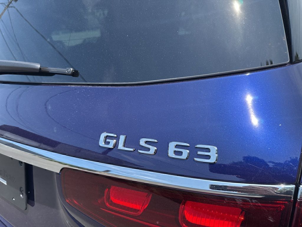 2025 Mercedes-Benz GLS AMG GLS 63 - Photo 10