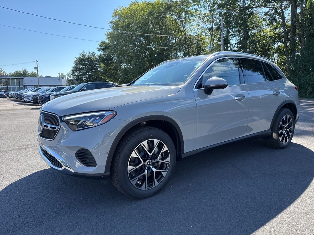 2026 Mercedes Benz GLC 350e 4MATIC photo 3