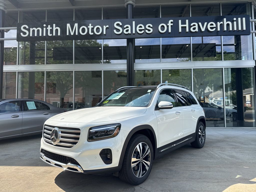 2025 Mercedes Benz GLB 250 4MATIC photo 4