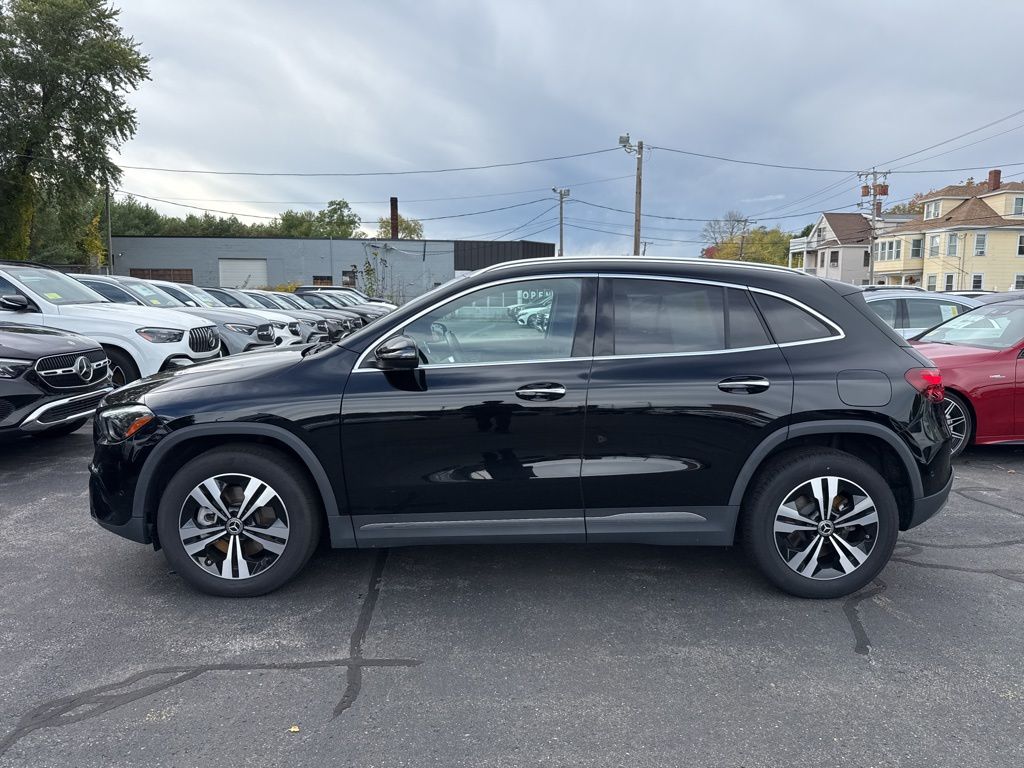 2024 Mercedes Benz GLA 250 4MATIC photo 4