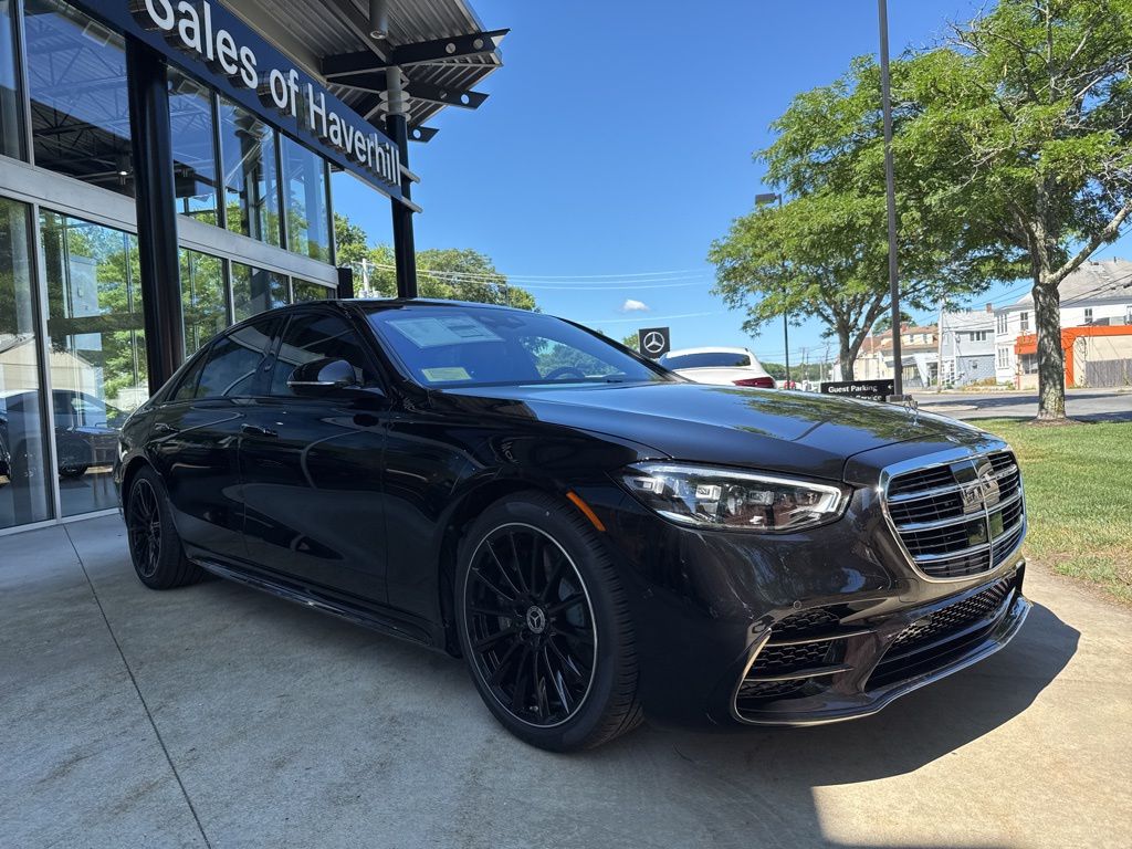 2025 Mercedes Benz S 580 4MATIC photo 2