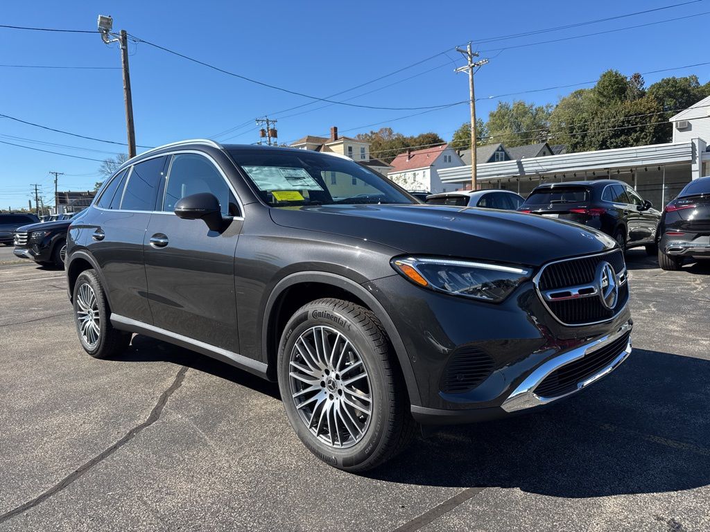 2026 Mercedes-Benz GLC Base's photo