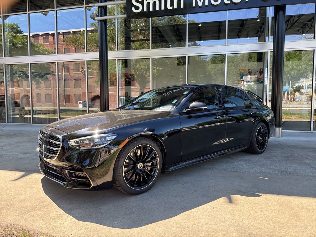 2025 Mercedes Benz S 580 4MATIC photo 4