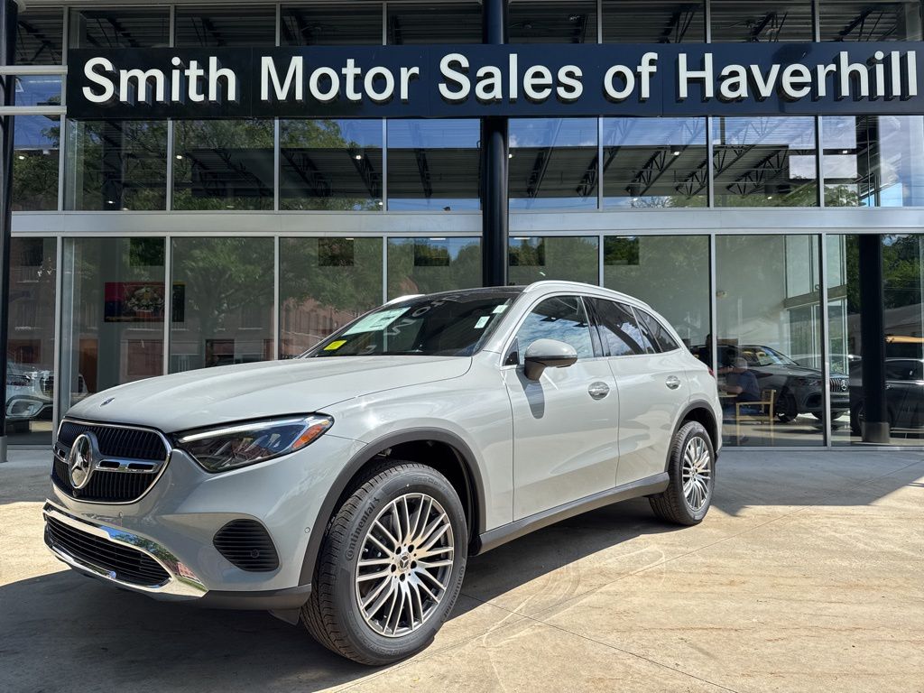 2025 Mercedes Benz GLC 300 4MATIC photo 4