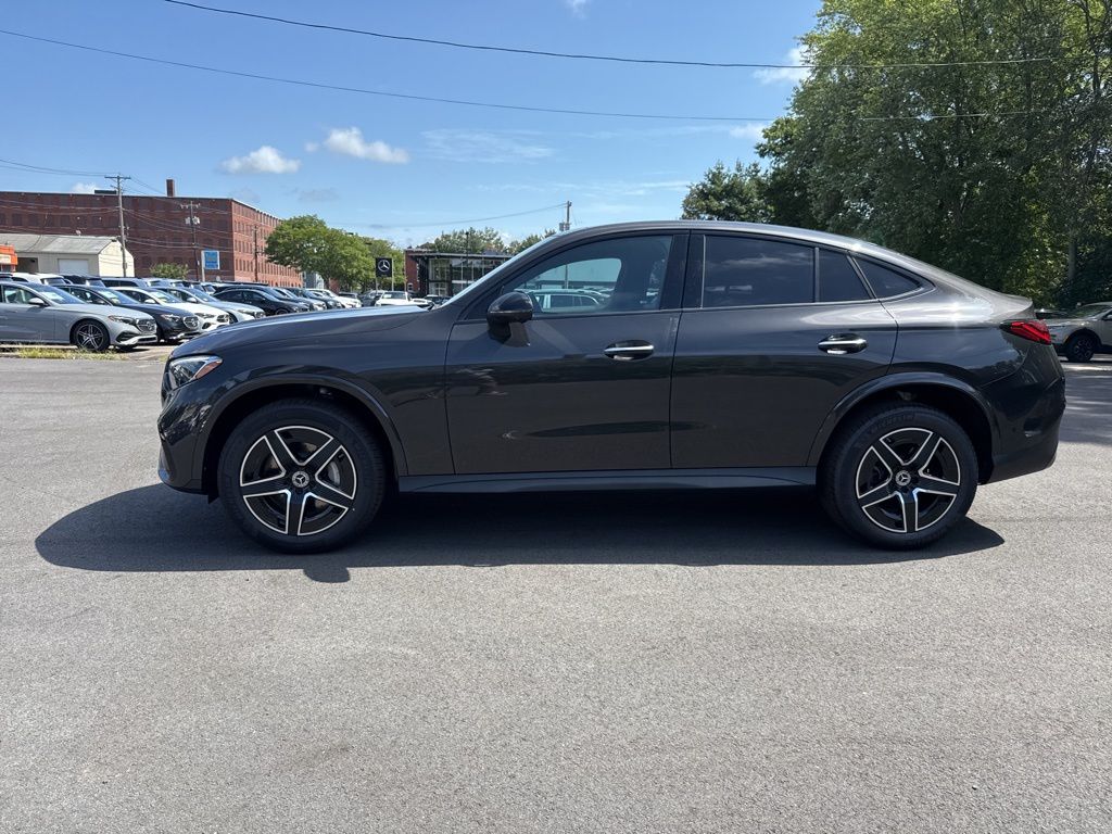 2026 Mercedes Benz GLC 300 4MATIC photo 4