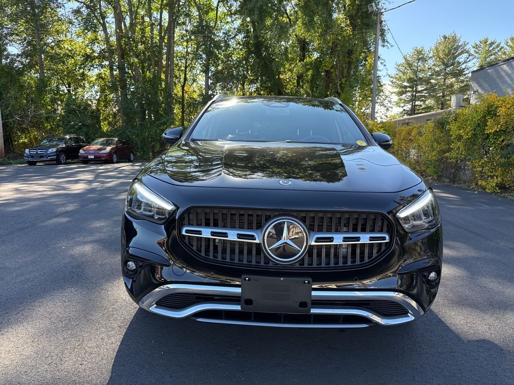 2025 Mercedes Benz GLA 250 4MATIC photo 2