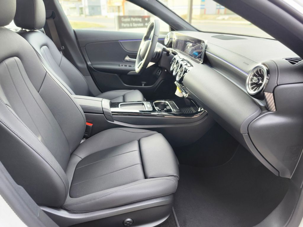 2025 Mercedes-Benz CLA CLA 250 - Photo 12