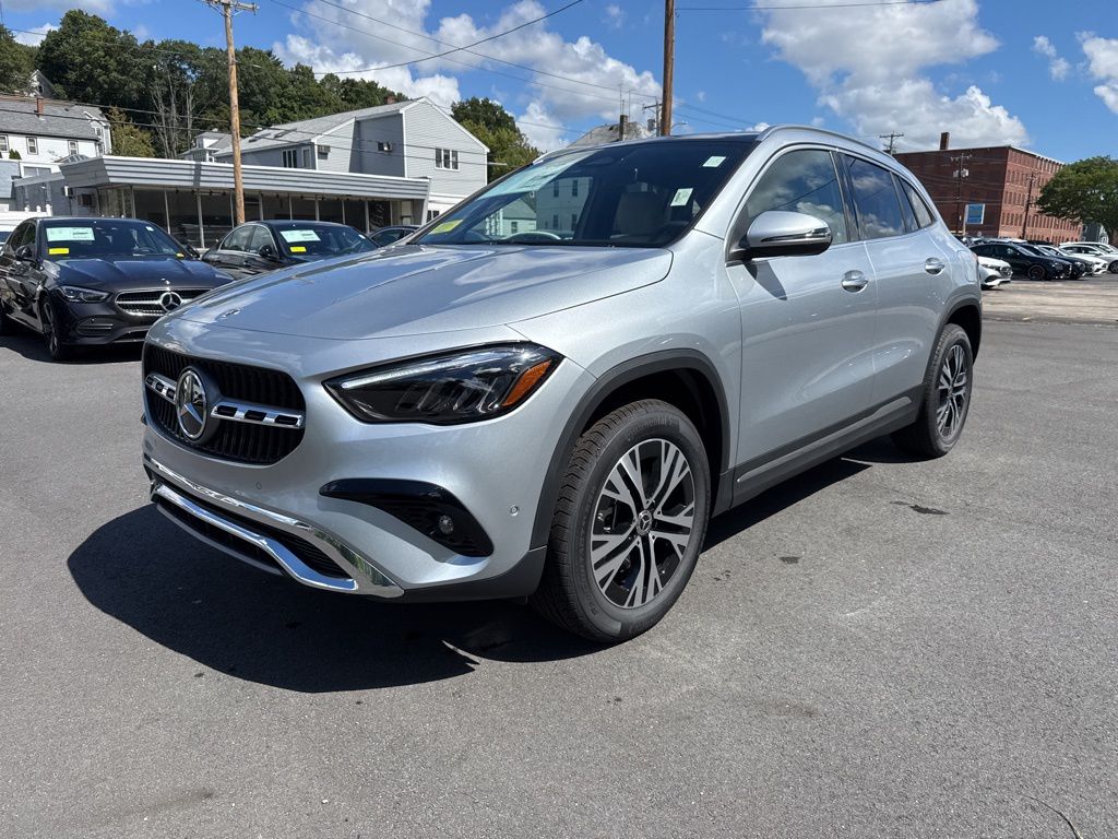 2026 Mercedes Benz GLA 250 4MATIC photo 3
