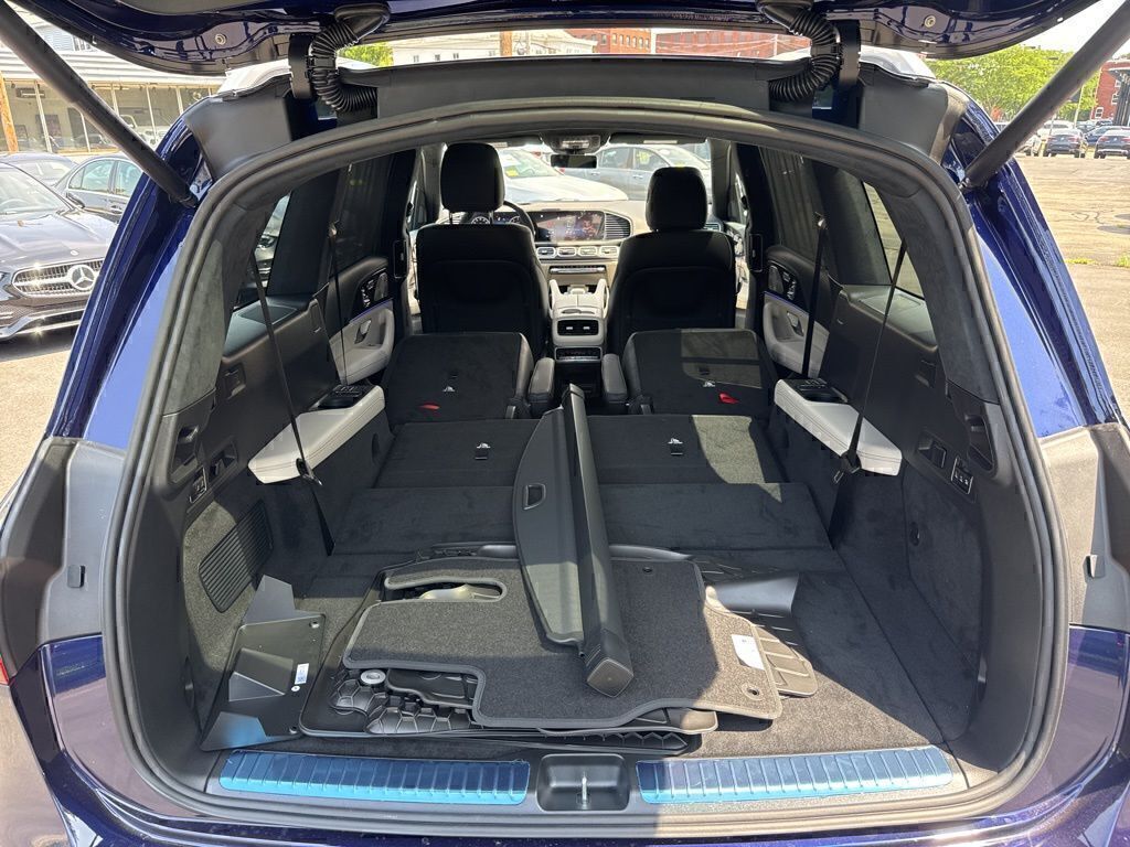 2025 Mercedes-Benz GLS AMG GLS 63 - Photo 32