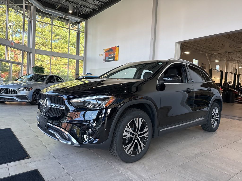 2025 Mercedes Benz GLA 250 4MATIC photo 3