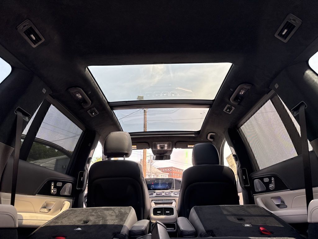 2025 Mercedes-Benz GLS AMG GLS 63 - Photo 31