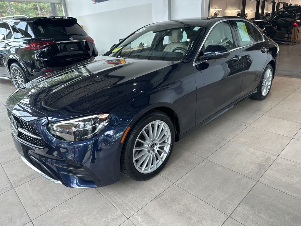 2022 Mercedes Benz E 350 4MATIC photo 3