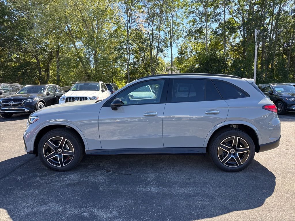 2026 Mercedes Benz GLC 300 4MATIC photo 2