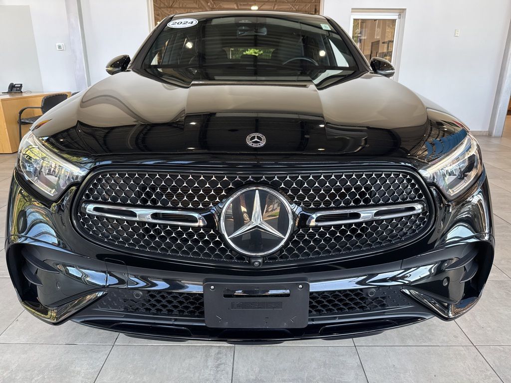2024 Mercedes Benz GLC 300 4MATIC Coupe photo 2