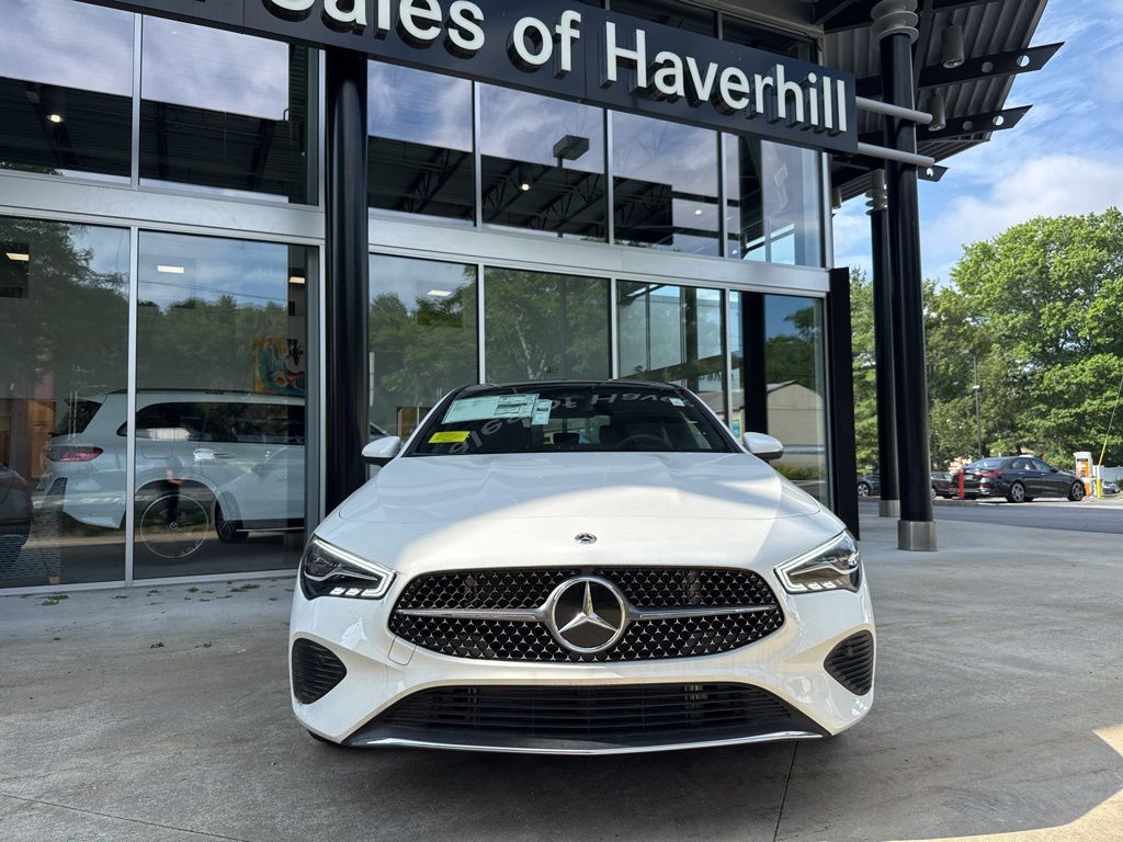 2025 Mercedes Benz CLA 250 4MATIC photo 3