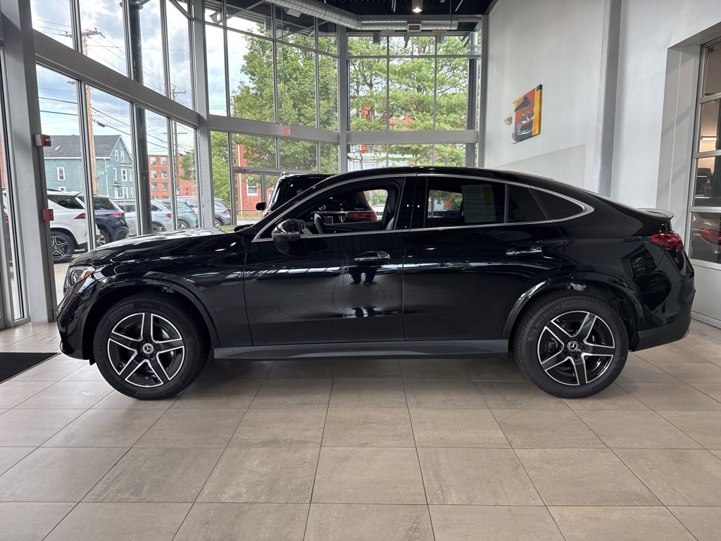 2025 Mercedes Benz GLC 300 4MATIC Coupe photo 4