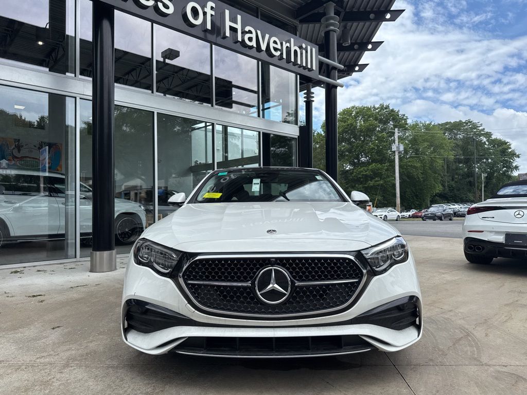 2025 Mercedes Benz E 350 4MATIC photo 3