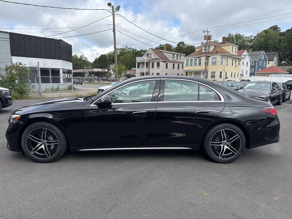 2026 Mercedes Benz E 4MATIC Sedan photo 4