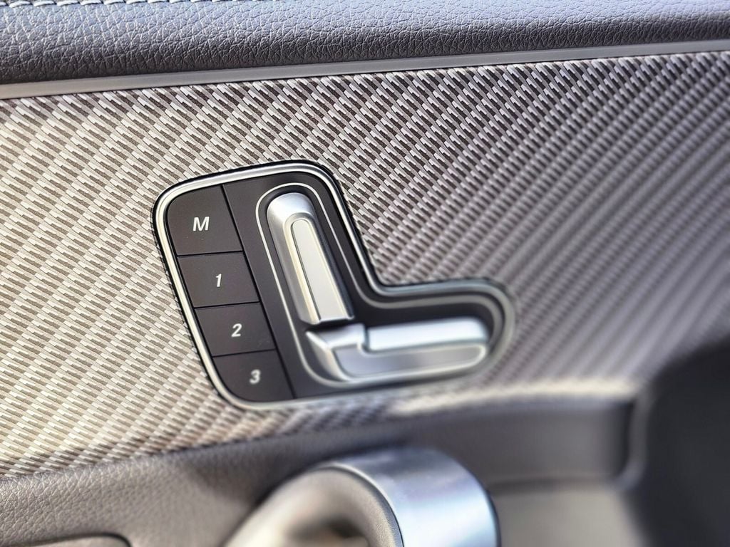 2025 Mercedes-Benz CLA CLA 250 - Photo 19