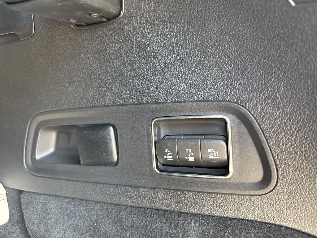 2025 Mercedes-Benz GLS AMG GLS 63 - Photo 34