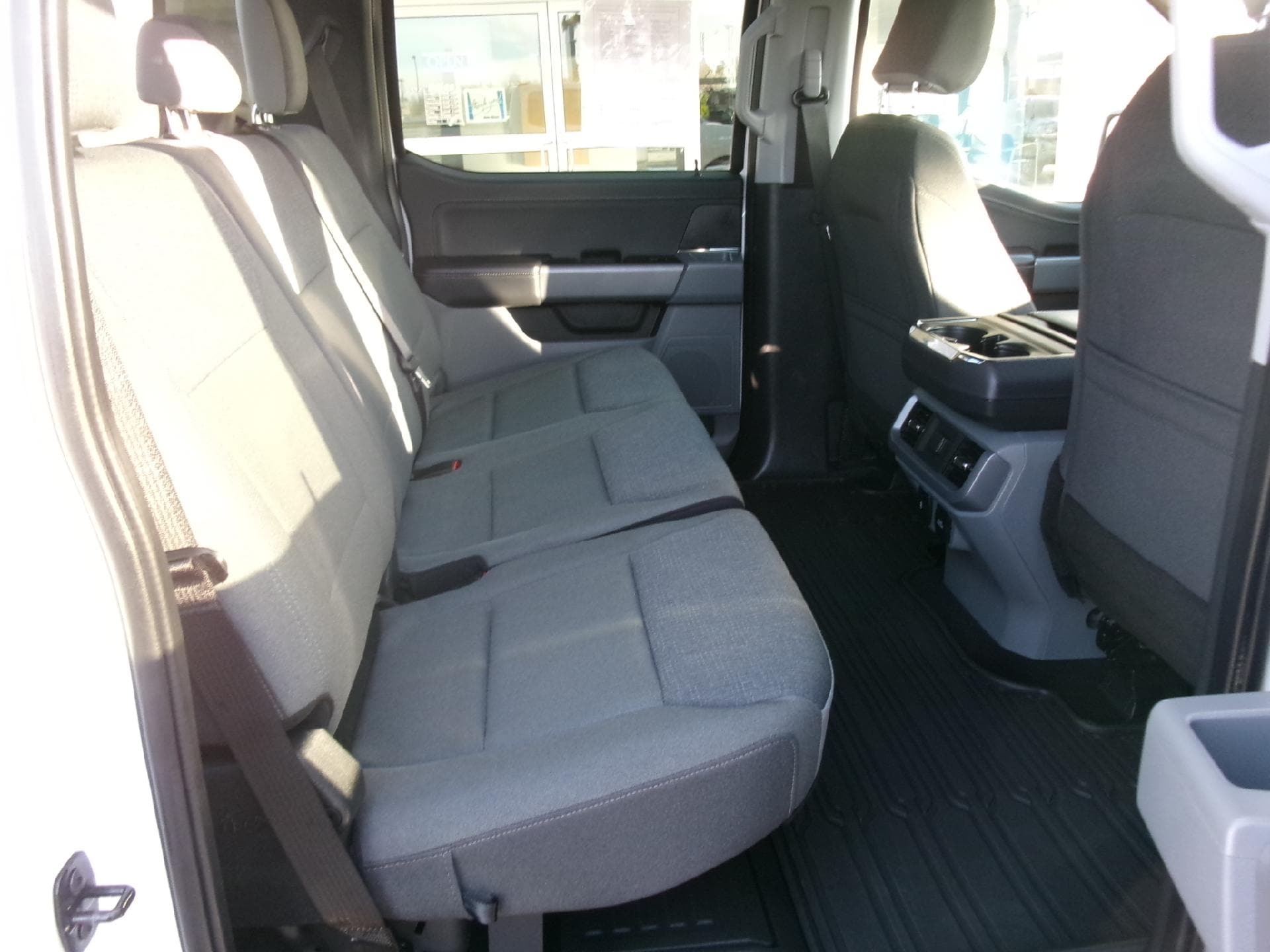 2025 Ford F-150 XLT - Photo 24