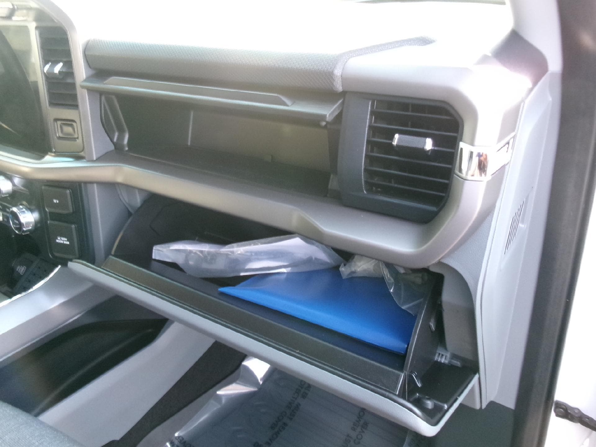 2025 Ford F-150 XLT - Photo 15