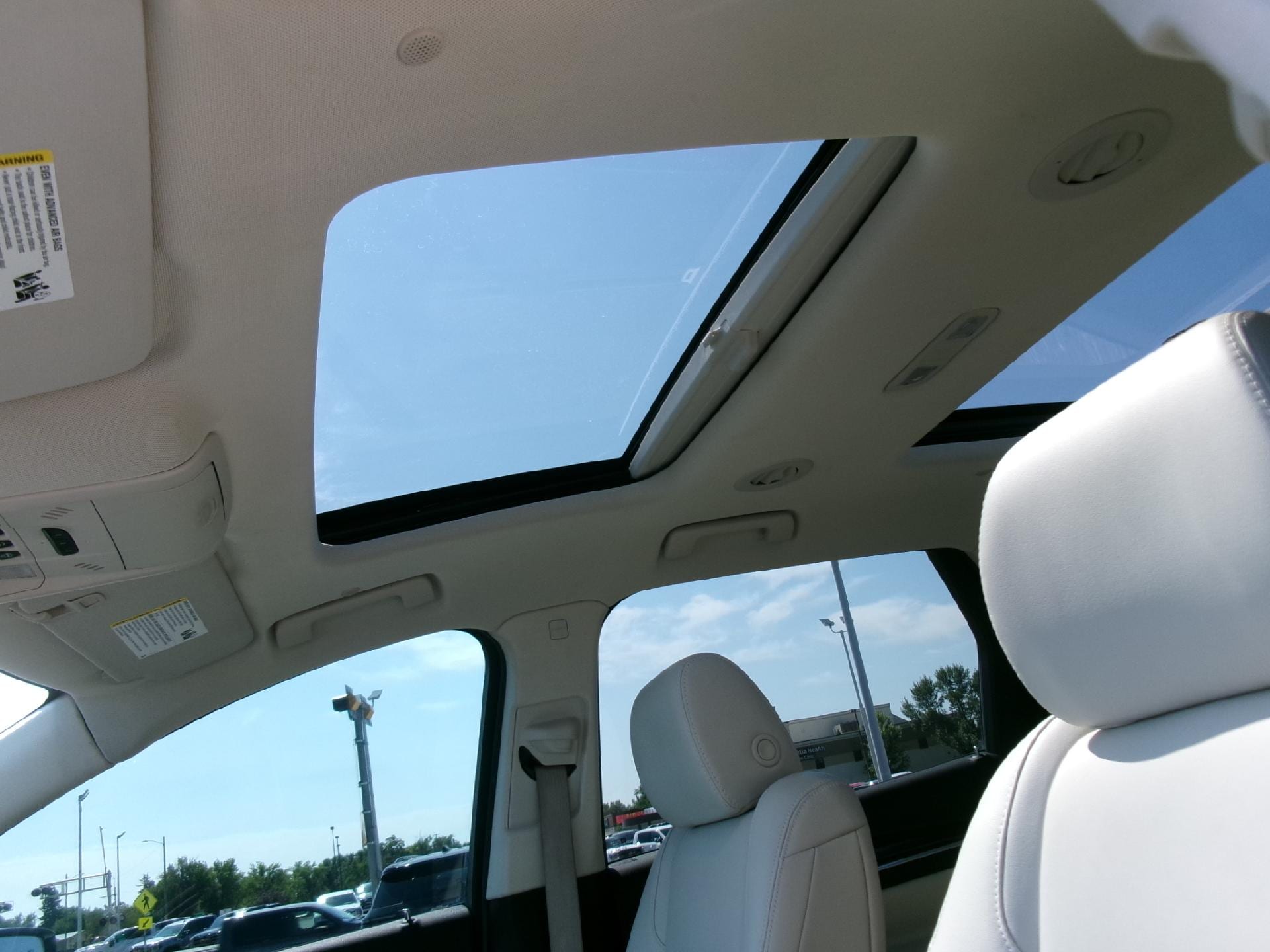 2023 Buick Enclave Essence - Photo 16