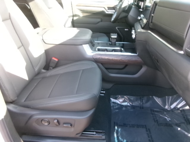 2026 GMC Sierra 1500 SLT - Photo 12