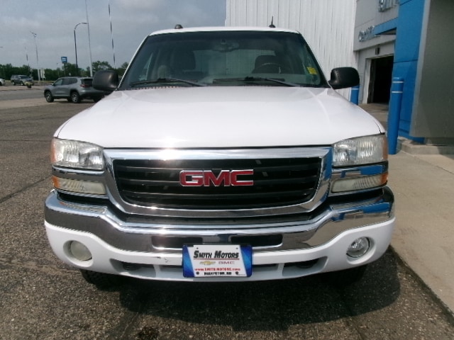 Used 2005 GMC Sierra 1500 SLT with VIN 2GTEK13T351324258 for sale in Wahpeton, ND