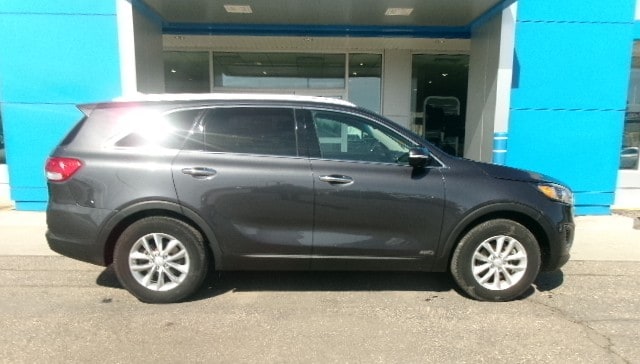 Used 2016 Kia Sorento LX with VIN 5XYPGDA3XGG091955 for sale in Wahpeton, ND