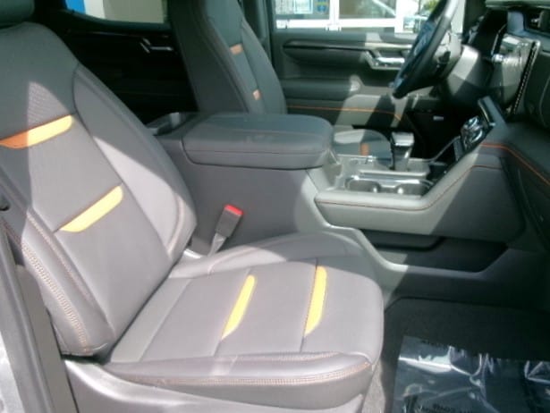 2026 GMC Sierra 1500 AT4 - Photo 11