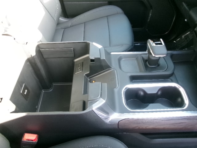 2026 GMC Sierra 1500 SLT - Photo 16