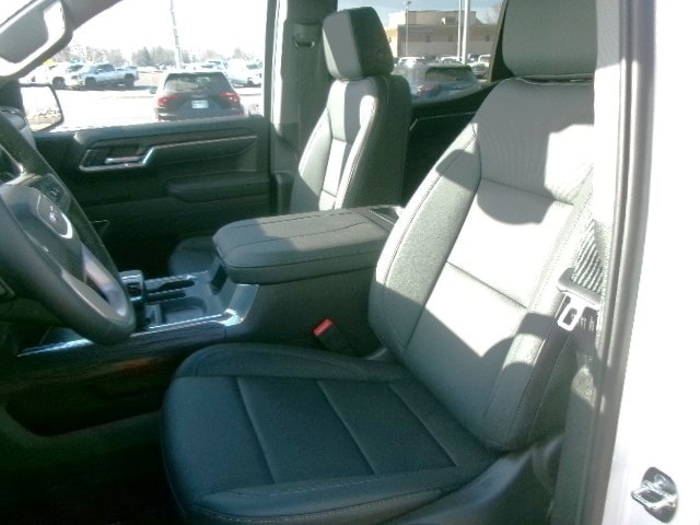 2026 GMC Sierra 1500 SLT - Photo 11