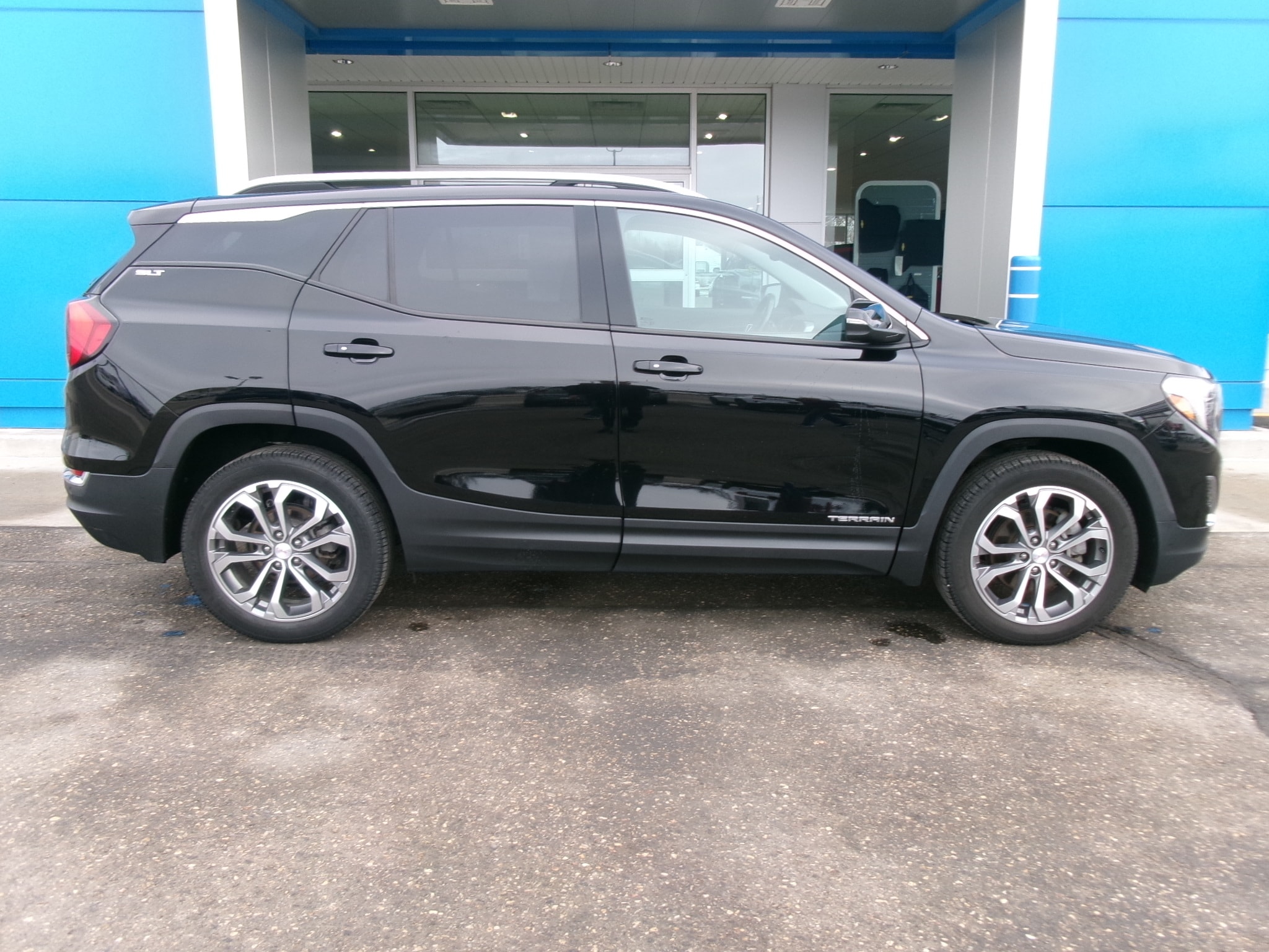 Used 2020 GMC Terrain SLT with VIN 3GKALVEX8LL247048 for sale in Wahpeton, ND